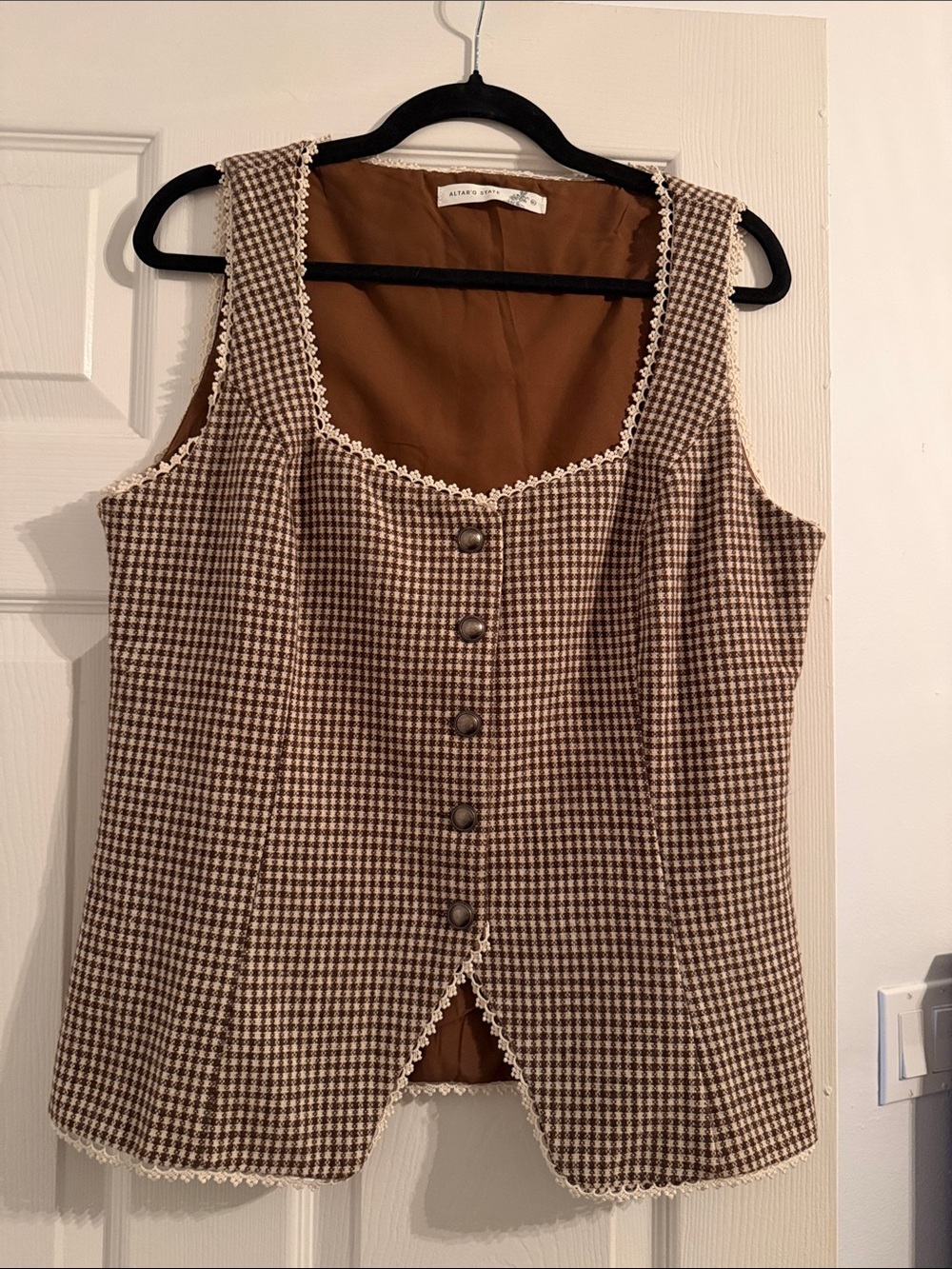 Brown Houndstooth Button-Front Vest Top